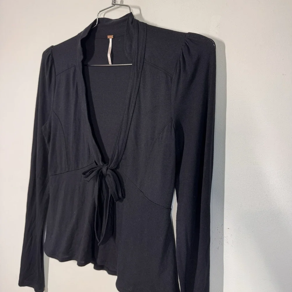 Free People Black Long Sleeve Cropped Tie Front Babydoll Top Womens M Whimsigoth